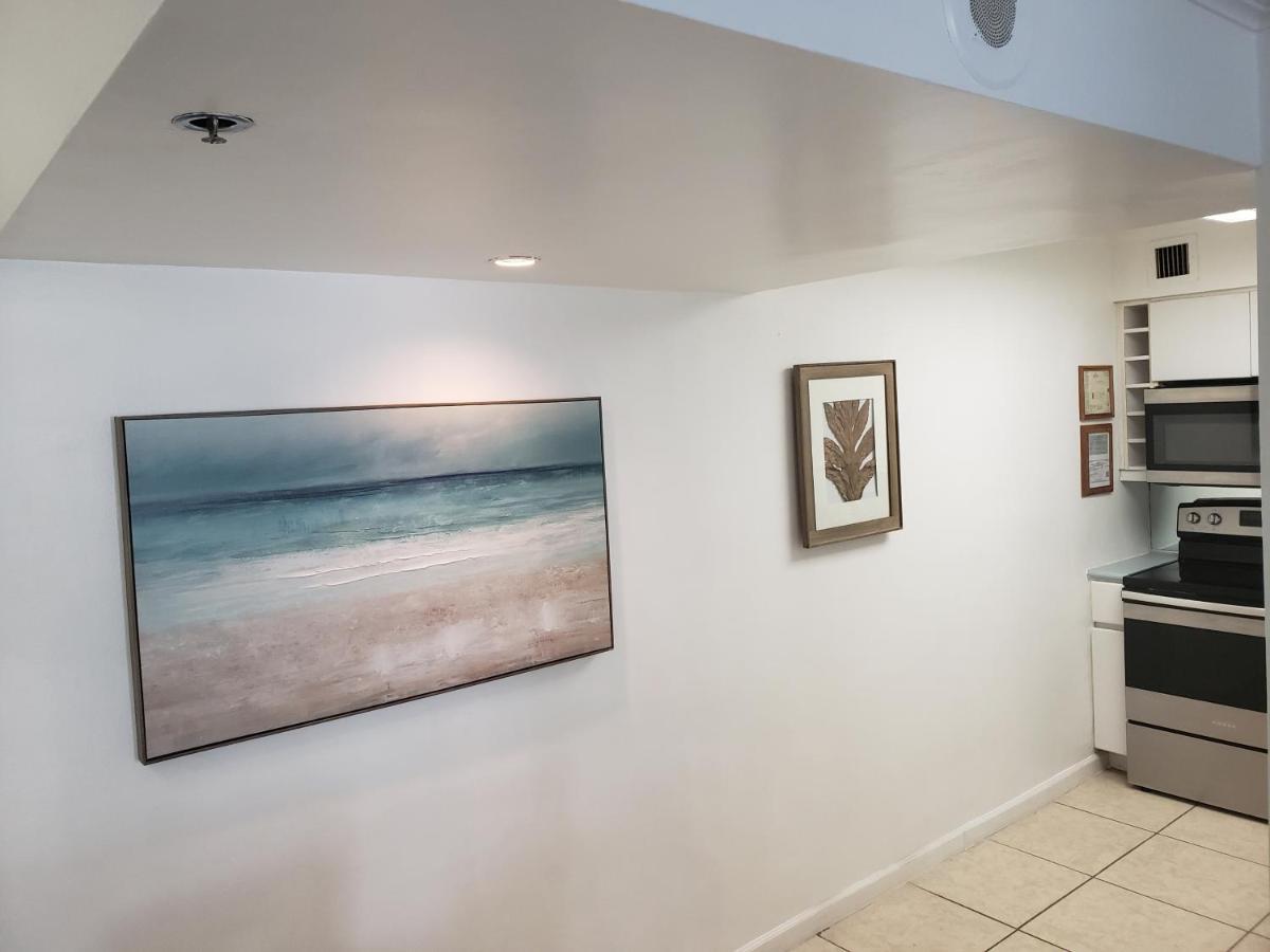 2 Bedroom 2 Bath Beachfront Condo On Miami Beach Millionaire Row Esterno foto