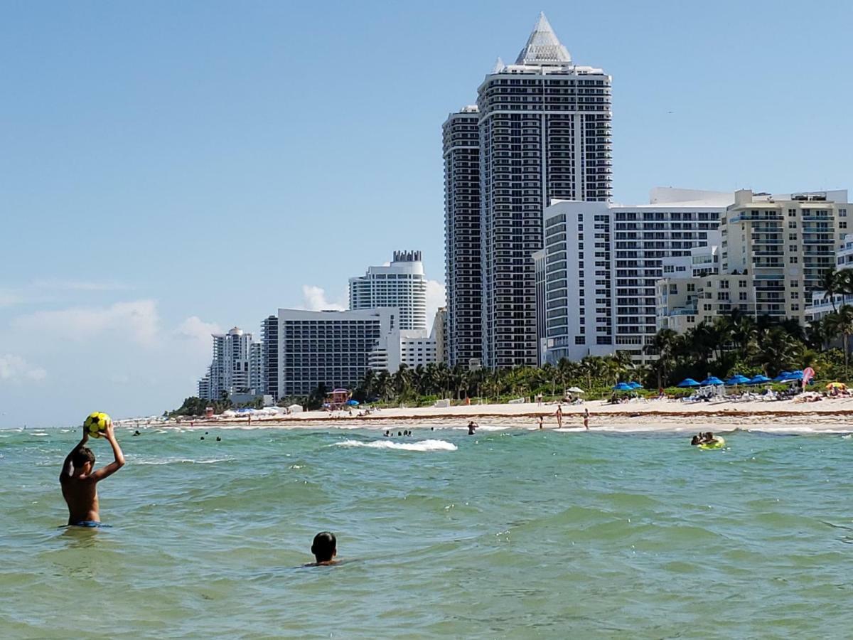 2 Bedroom 2 Bath Beachfront Condo On Miami Beach Millionaire Row Esterno foto