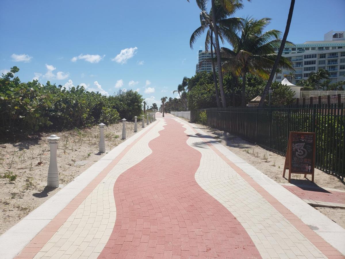2 Bedroom 2 Bath Beachfront Condo On Miami Beach Millionaire Row Esterno foto