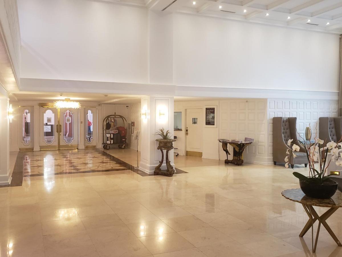 2 Bedroom 2 Bath Beachfront Condo On Miami Beach Millionaire Row Esterno foto